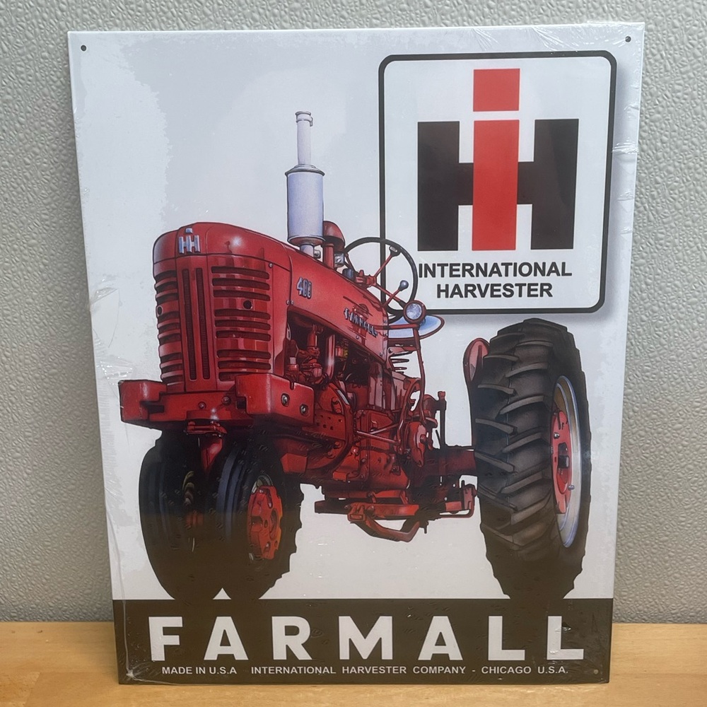 International Harvester Farmall Tractor Metal Sign. 12.5”x16”. Farm House Decor.